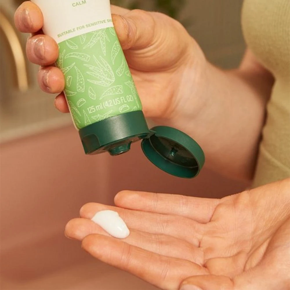 The Body Shop - Aloëcrème-reiniger (125 ml) - Afbeelding 3